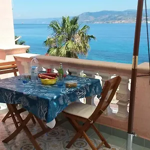  Apartment Blue Eden Strait Italien